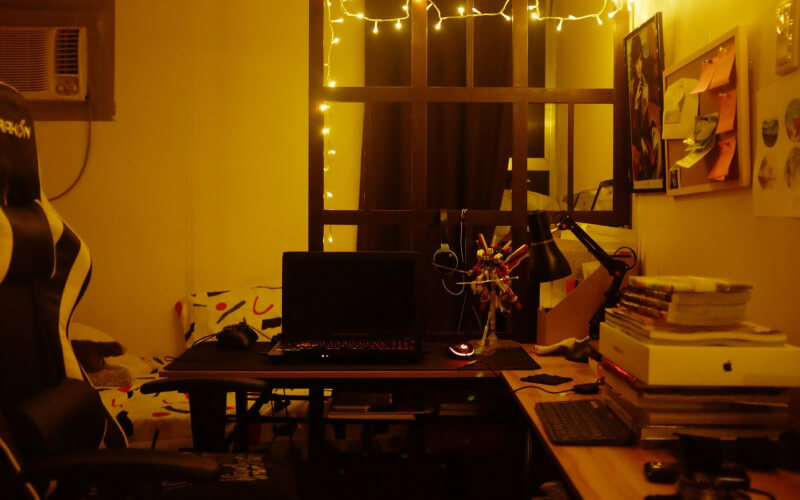 Sam's workspace back in 2018